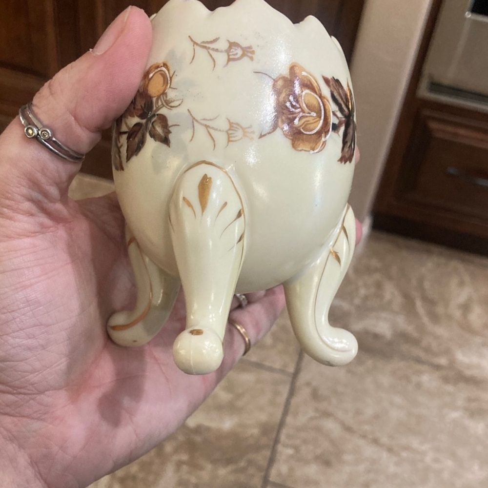 Vintage Napcoware Japan Footed Egg Planter Vase – Hand-Painted Floral Gold Trim - Picture 3 of 13